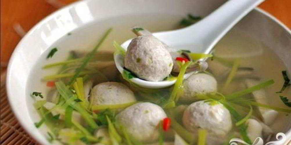 Рецепт китайского супа с фрикадельками из мяса и рыбы