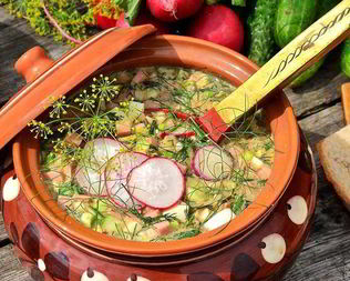 Окрошка классическая с колбасой на квасе