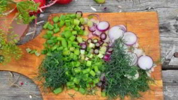 окрошка классическая с колбасой на квасе