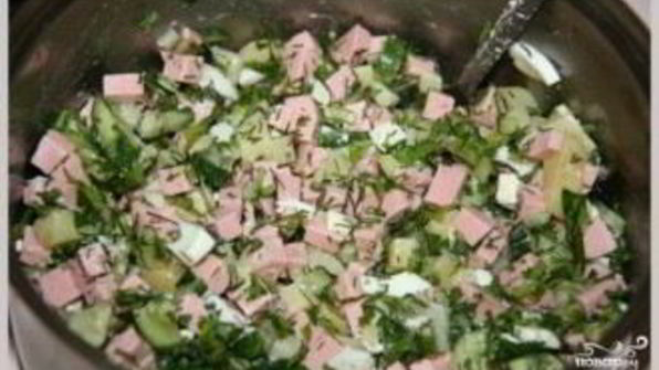 окрошка с квасом и кефиром