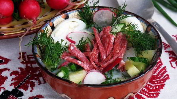 окрошка с салями на йогурте