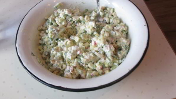 вкусная окрошка на сметане и воде