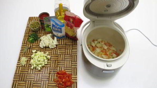 минестроне с курицей в мультиварке