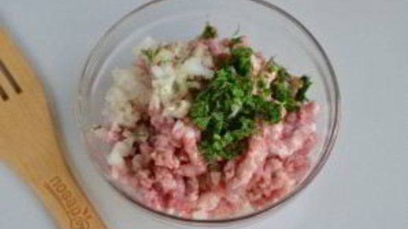 наваристый суп с фрикадельками и овощами