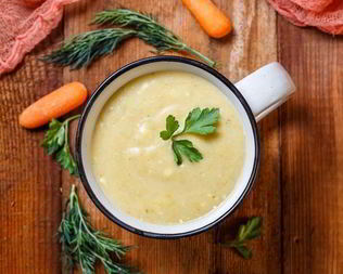 Овощной крем-суп с козьим сыром