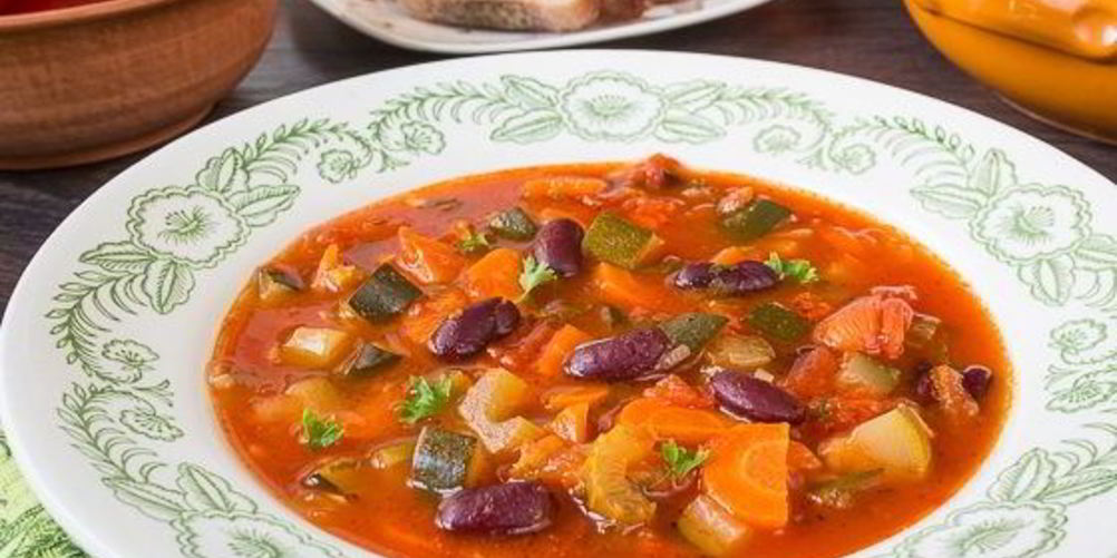 Рецепт овощного супа с красной фасолью