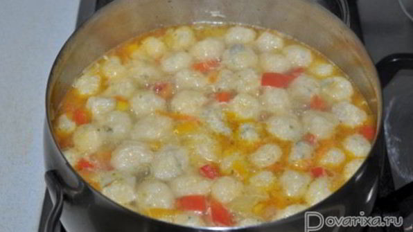 овощной суп с сырными клецками-шариками