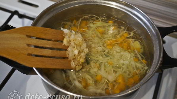 овощной суп с зеленым горошком