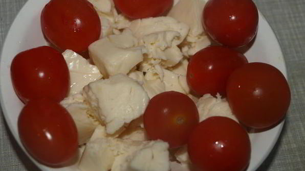 суп из форели с плавленным сыром и овощами