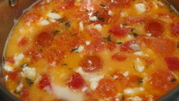 суп из форели с плавленным сыром и овощами