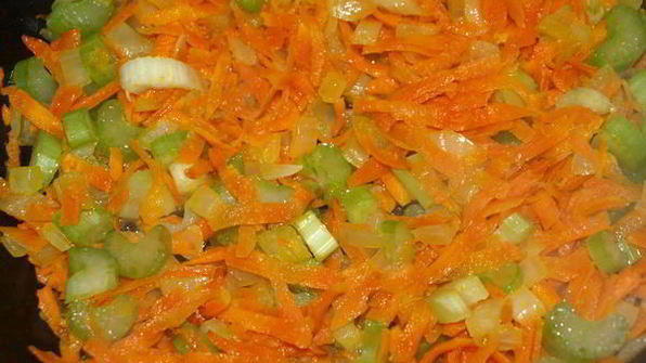 суп овощной с пельменями