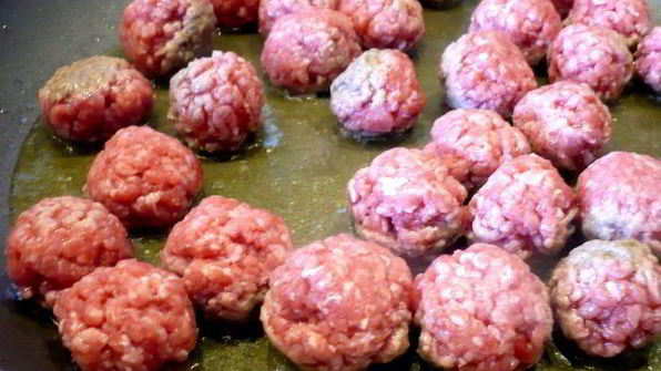 суп с овощами и фрикадельками