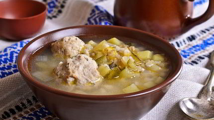 Легкий рассольник с фрикадельками