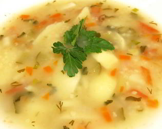 Рассольник на курином бульоне с пшеном