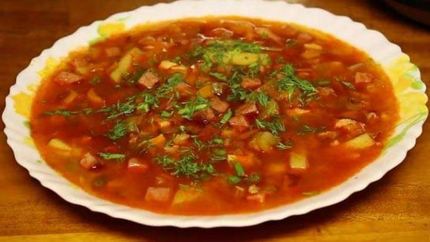 Рассольник с колбасой и копченостями