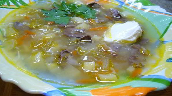 рассольник с куриными потрошками