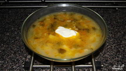 Рассольник с перловкой и почками