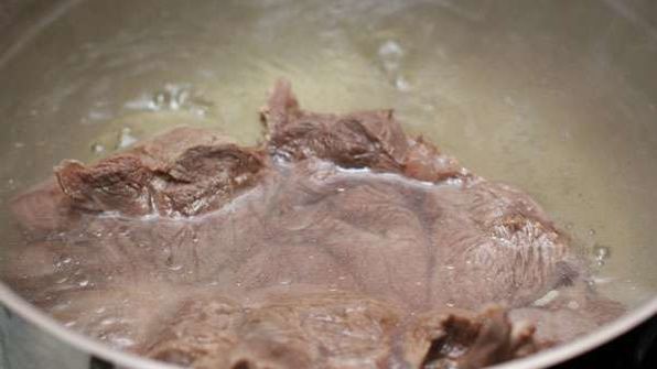 щи из свежей капусты с говядиной