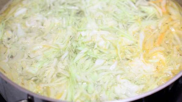 щи из свежей капусты с говядиной