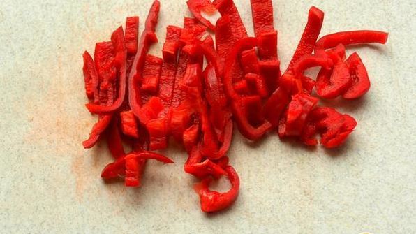 щи с килькой в томате