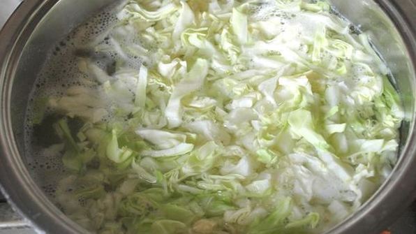 щи с килькой в томате