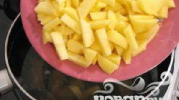 щи с кислой капустой и мясом