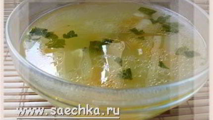 Щи с сельдереем и помидорами в скороварке