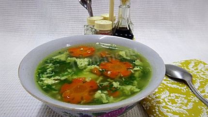 Щи с зеленью шпината