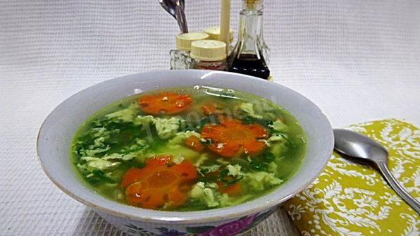 щи с зеленью шпината