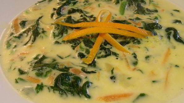 сливочный суп с морковью и шпинатом