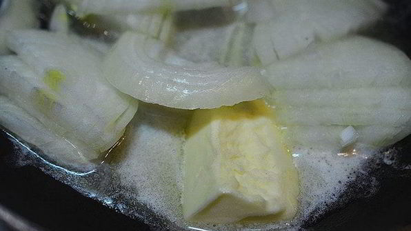 рыбная солянка с грибами и креветками