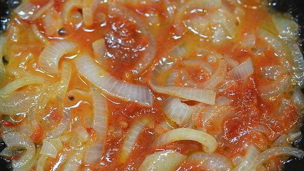 рыбная солянка с грибами и креветками