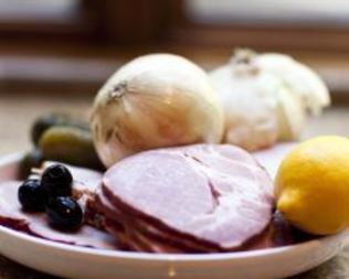 Солянка мясная в мультиварке