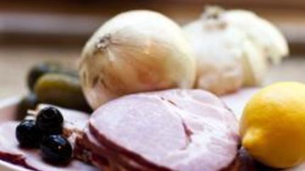 Солянка мясная в мультиварке