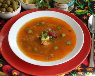 Солянка с тунцом