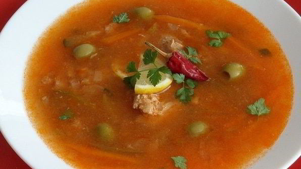 солянка с тунцом