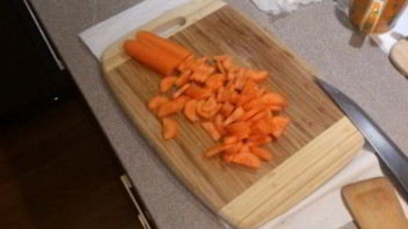 солянка в мультиварке поларис