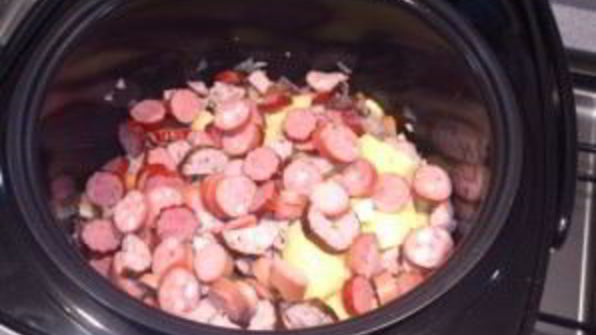 солянка в мультиварке поларис