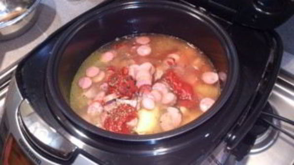 солянка в мультиварке поларис