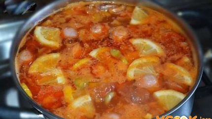 Суп солянка с сосисками