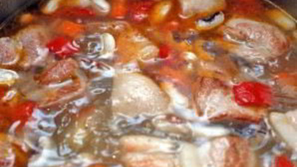 суп из белой фасоли со свининой