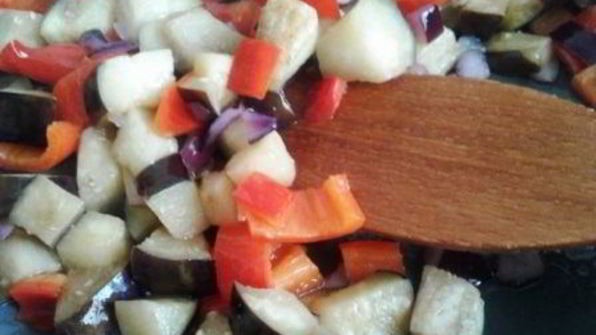 суп куриный с баклажанами и яйцом