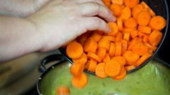 морковный суп-пюре со сливками