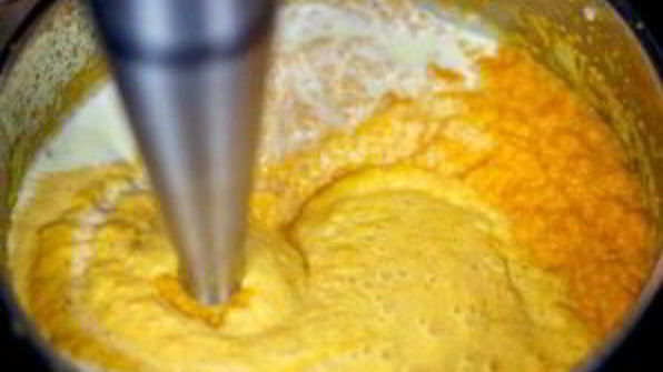 морковный суп-пюре со сливками