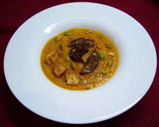 Постный суп-пюре из тыквы с белыми грибами