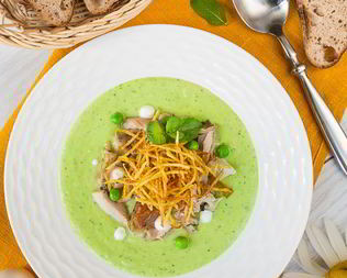 Суп-пюре из горошка с запеченной курицей