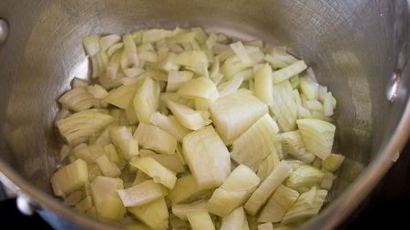 суп-пюре из печеного перца с курицей