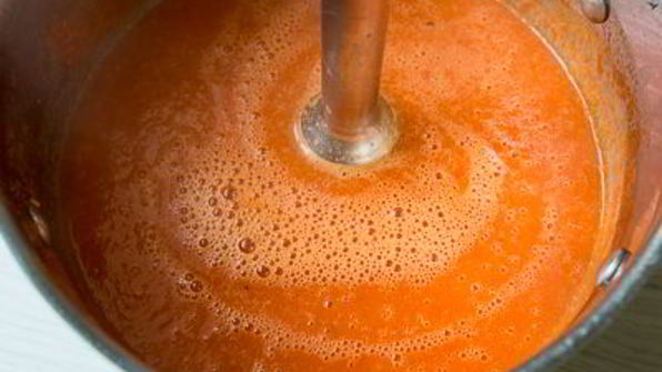 суп-пюре из печеного перца с курицей