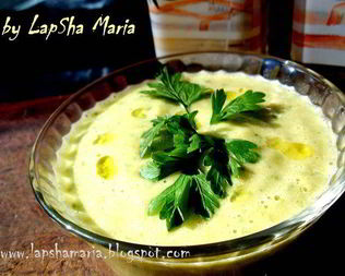 Суп-пюре из петрушки с сыром бри