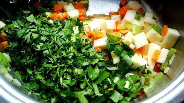 суп-пюре из петрушки с сыром бри